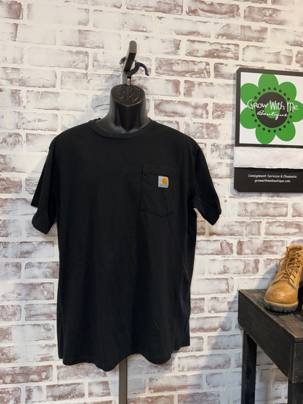 Carhartt Black Short Sleeve Pocket T-Shirt with Logo Patch large